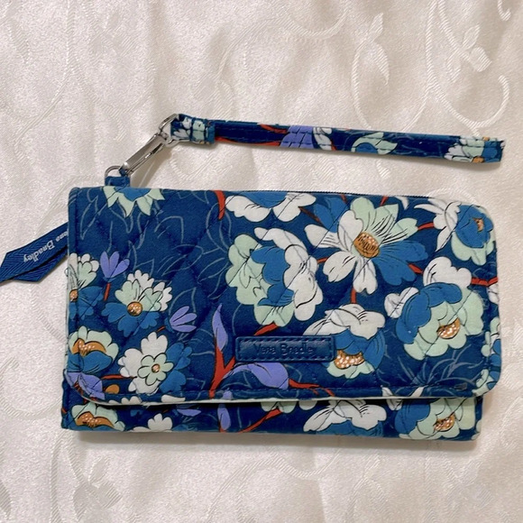 Vera Bradley Wallet - Picture 1 of 6